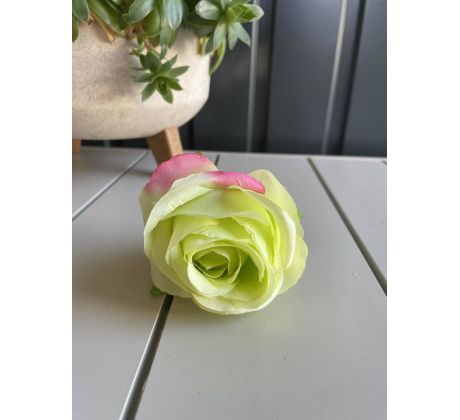 Hlávka ruže v puku 705-09 8x9cm